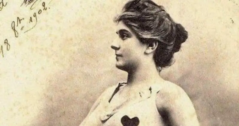 Women Of The Future, According To French Futurists In 1902