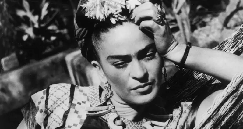 52 Photos Of The Enthralling Life Of Frida Kahlo