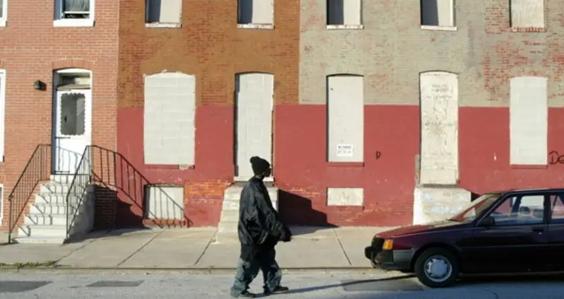 33 Haunting Photos Of The Abandoned Baltimore Ghetto