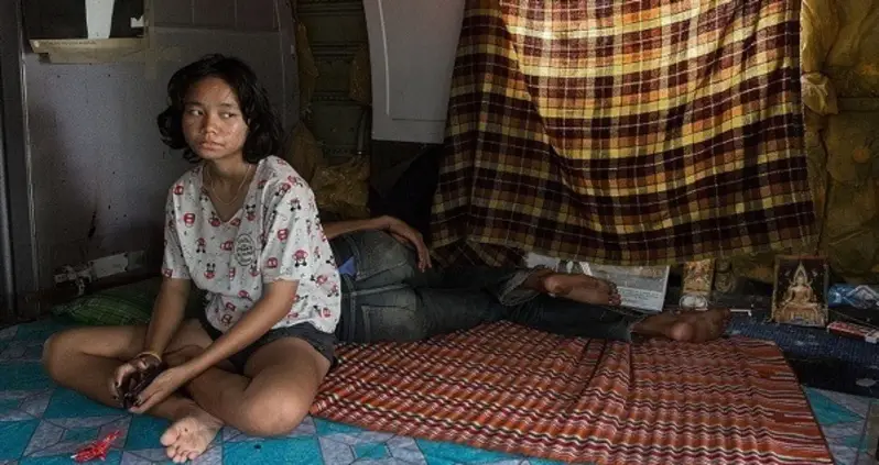See What Life Is Like For Residents Of Thailand’s Airplane Graveyard