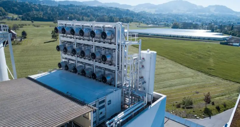 This New Machine Sucks CO2 From The Air And Uses It To Grow Vegetables