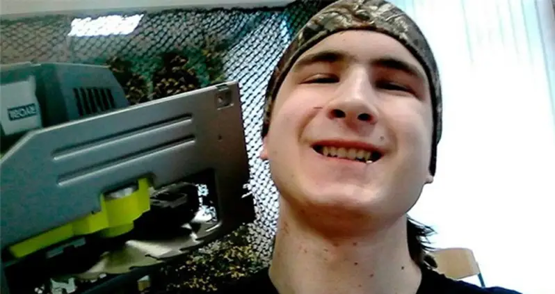 Student Takes Selfie With Body Of Teacher He Murdered Before Killing Himself