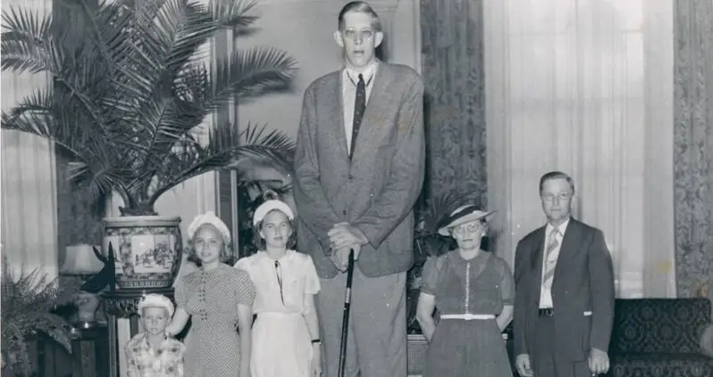 Inside The Tragically Short Life Of Robert Wadlow, The Tallest Person Ever
