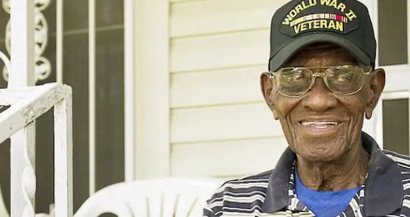 Richard Overton, America’s Oldest World War II Vet Is 112 And Still Smoking And Drinking