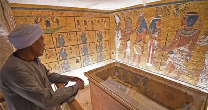 29 Photos Of King Tutankhamun’s Tomb That Will Take Your Breath Away