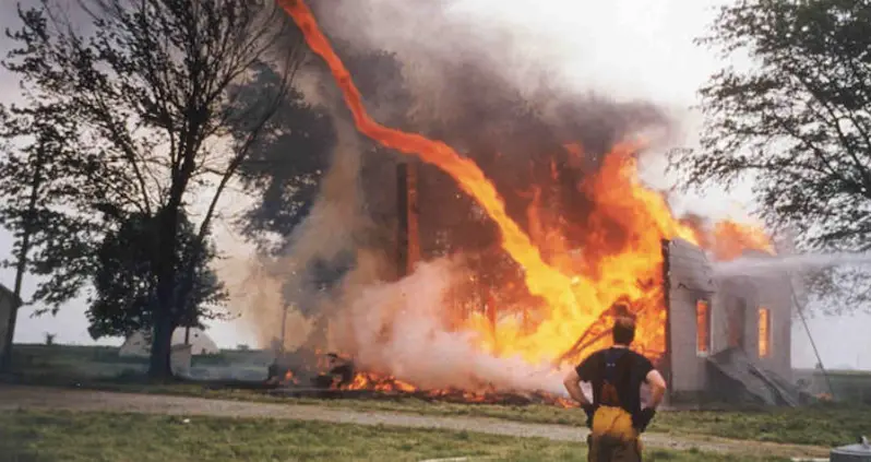 15 Photos Of Awe-Inspiring Fire Tornadoes That Show What An Angry Mother Nature Looks Like