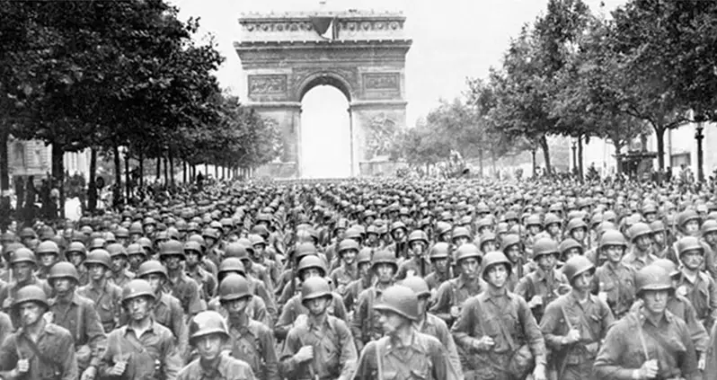 33 Photos Inside The Liberation Of Paris, When The French Capital Was Freed Of Nazi Control