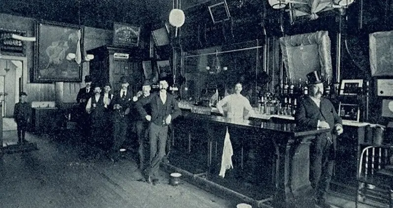 Mickey Finn: The Chicago Bartender Who Infamously Drugged And Robbed Patrons With Laced Drinks