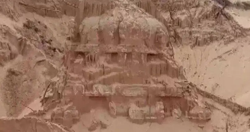 Indian Villagers Unearth 200-Year-Old Hindu Temple Buried In Sand For Nearly A Century