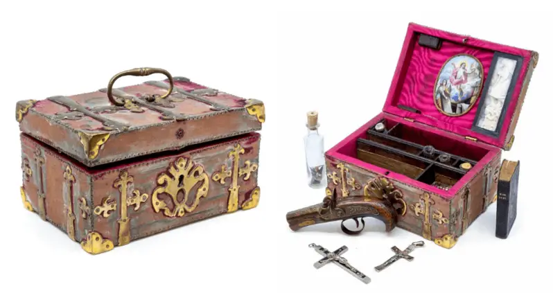 This 19th-Century Vampire-Hunting Kit Could Be Yours For About $4,000