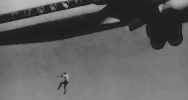The Tragedy Of Keith Sapsford, The 14-Year-Old Stowaway Who Fell Just Moments After Takeoff