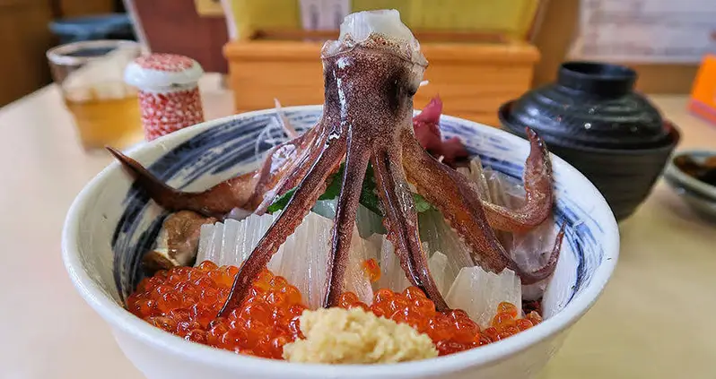 The Secret Behind Japan’s ‘Dancing Squid’ Dish, Which Features A Headless Squid Writhing In Your Bowl