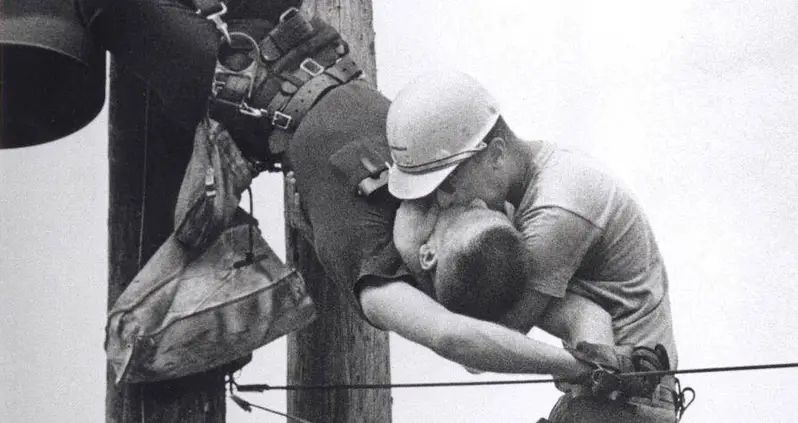 The Incredible Story Behind The Iconic ‘Kiss Of Life’ Photo