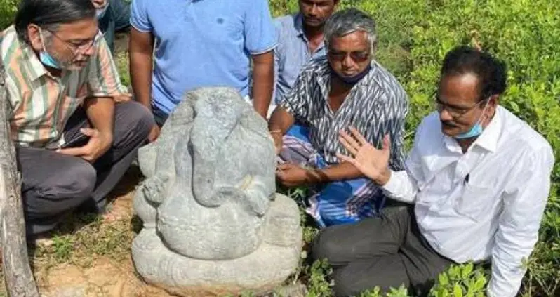 Indian Farmer Finds 800-Year-Old Lord Ganesh Statue — On The Eve Of Festival Honoring The Deity