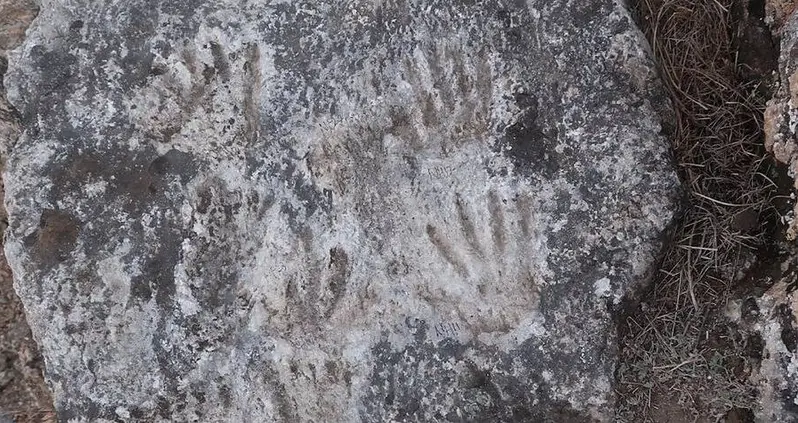 Handprints Discovered In Tibet May Be The Earliest Human ‘Art’ Ever Found