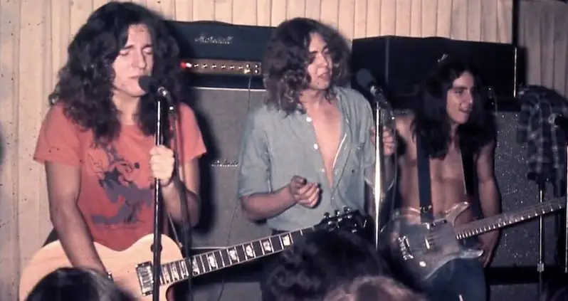33 Photos Of History’s Greatest Musicians Just Before They Made It Big