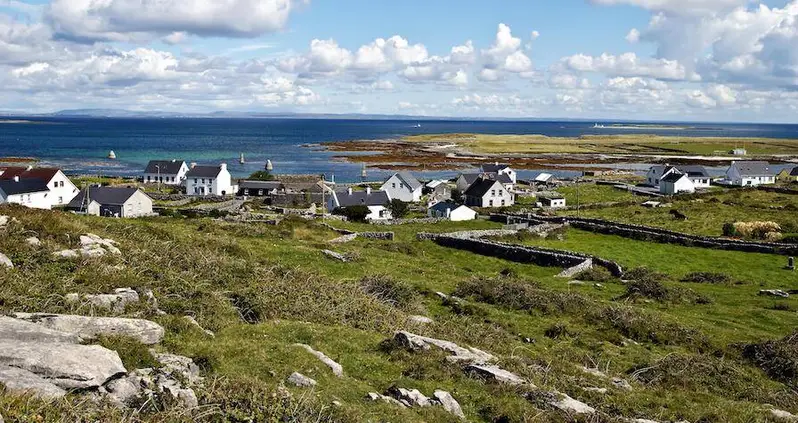 Ireland Is Paying Up To $92,000 For People To Move Into Homes On Idyllic Remote Islands — With A Few Caveats