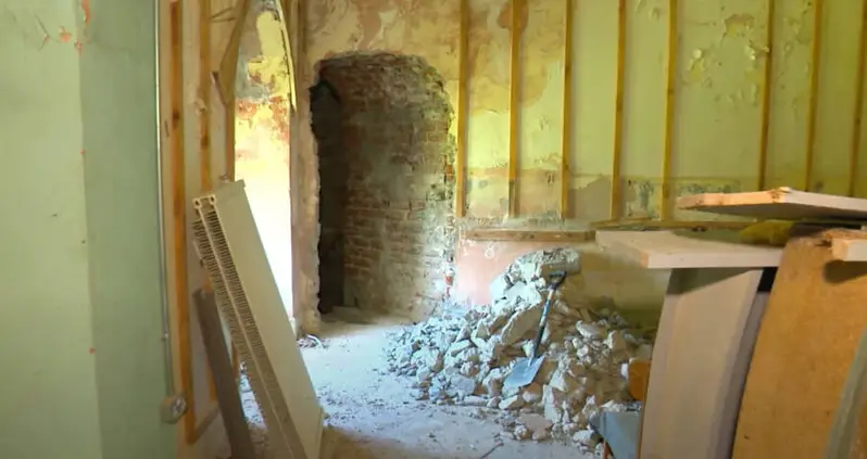 ‘A Really Incredible Discovery’: This Centuries-Old Secret Room Was Just Discovered In Ireland’s Johnstown Castle