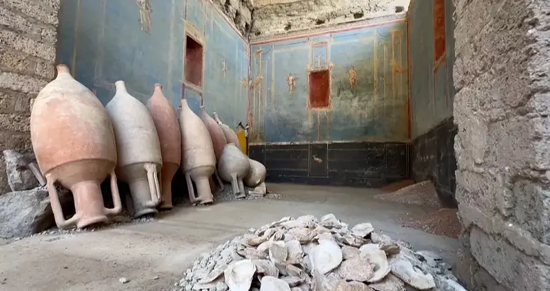 Stunning ‘Blue Room’ Full Of Ancient Artifacts Revealed During Excavations At Pompeii