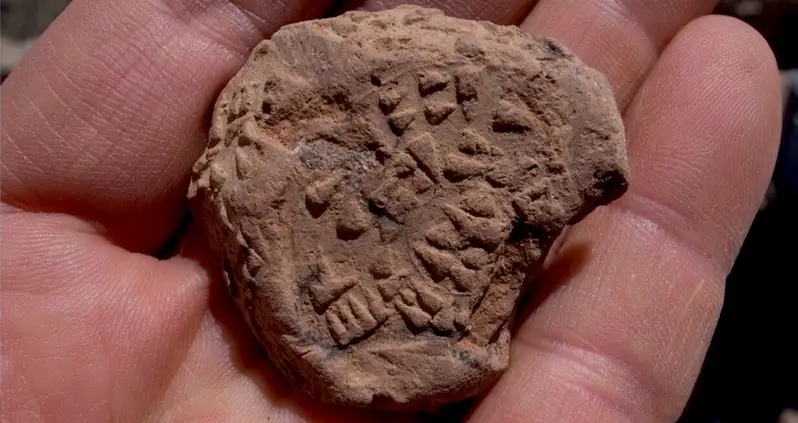 An Ancient Hittite Seal Inscribed With A Chilling Warning Has Been Found In Türkiye