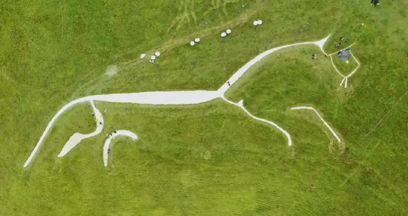 The Enigmatic Story Of The Uffington White Horse, England’s Ancient Chalk Drawing That’s Now Been Restored To Its Former Glory