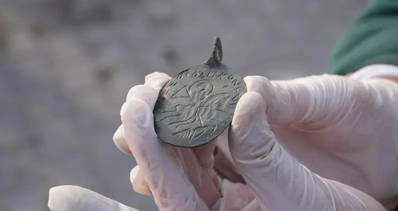 A 1,600-Year-Old Amulet Depicting Solomon Spearing The Devil Was Discovered In Türkiye