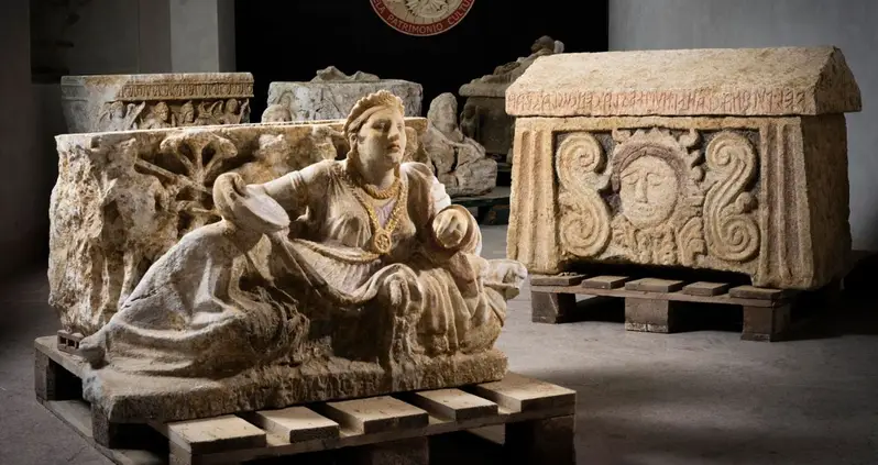 Italian Police Recover Ancient Etruscan Artifacts Stolen And Posted Online By ‘Amateurish’ Tomb Raiders