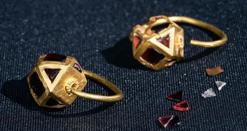 Archaeologists In Crimea Uncover 1,600-Year-Old Crypts Filled With Jewelry That Once Belonged To Wealthy Women