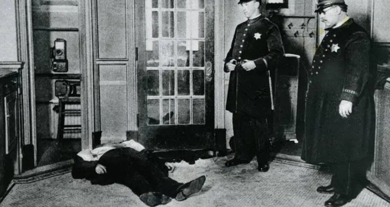 From Al Capone To John Dillinger, See 33 Wild Photos From The Days Of Gangland Chicago