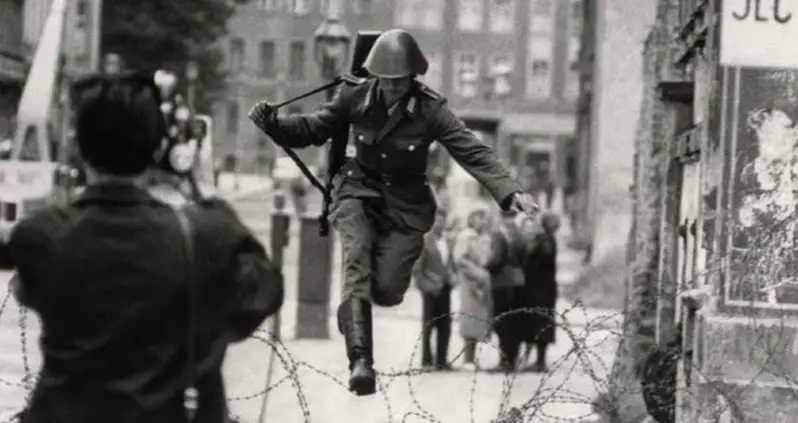 Conrad Schumann, The East German Border Guard Who Famously ‘Leapt Into Freedom’