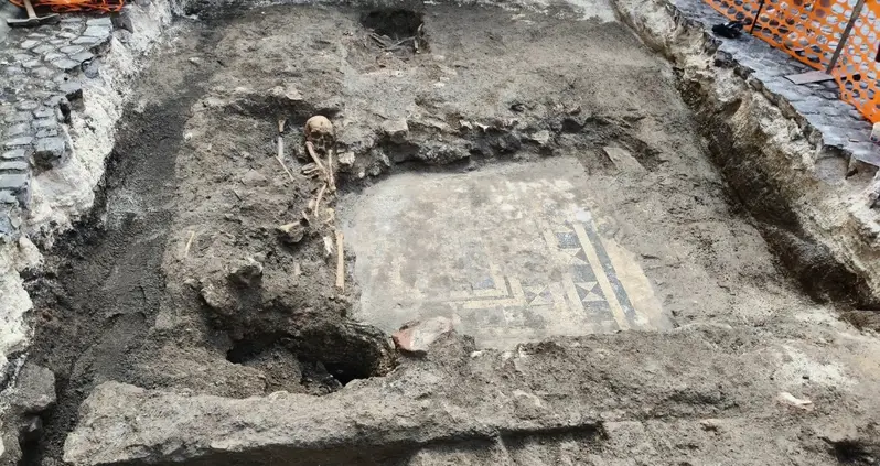 Ancient Roman Mosaic Accidentally Uncovered During Fiberoptic Cable Installation Just Outside Of Rome
