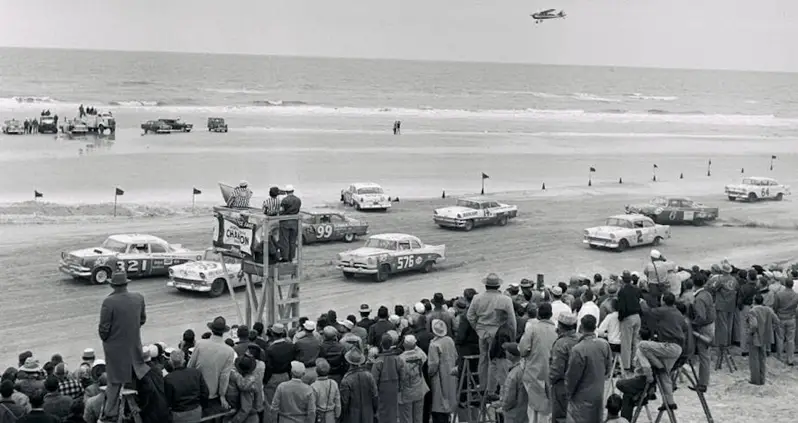 36 Historic Photos That Capture The Rough-And-Tumble Beginnings Of NASCAR