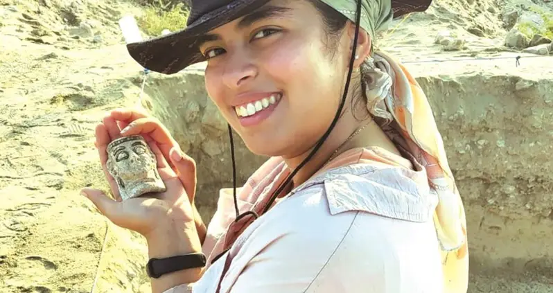 A Rare 3,300-Year-Old Ceramic Mask Depicting A Human Face Was Just Uncovered From A Grave In Bahrain