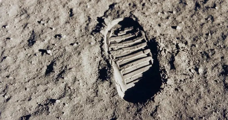 44 Historic NASA Photos From The Glory Days Of Space Exploration