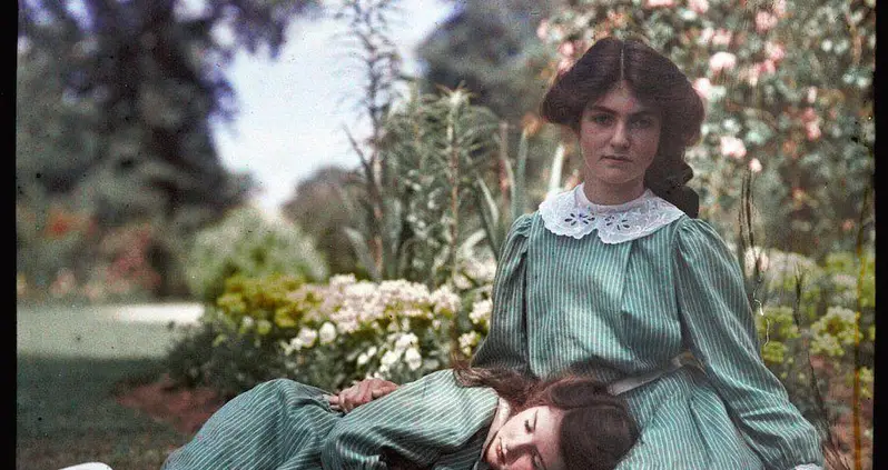 Etheldreda Laing’s Autochrome Garden Of Eden