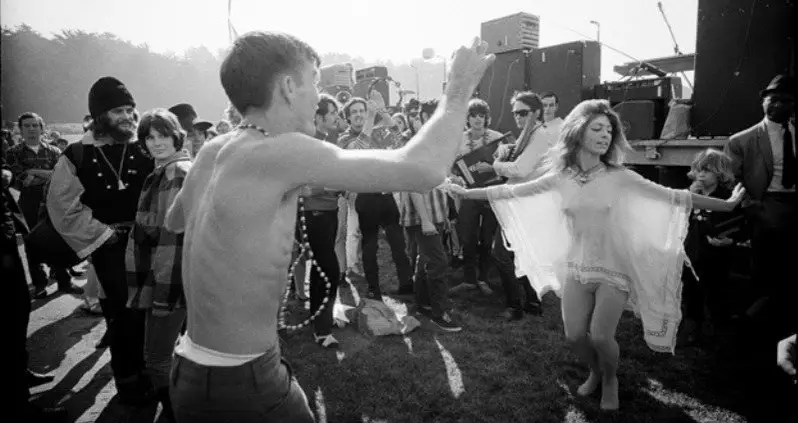 The Height Of Hippie Power: 55 Photos Of San Francisco In The 1960s