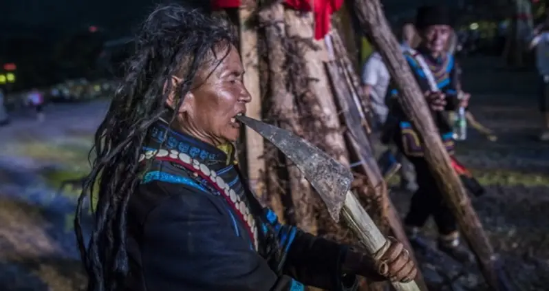 Modern “Witch Doctors”: 25 Photos Of The Widely Misunderstood Practice