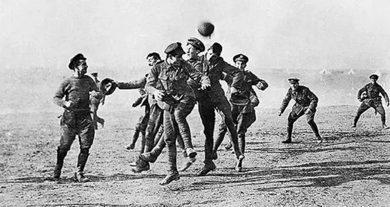 The Incredible True Story Of The World War 1 Christmas Truce