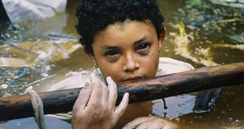 Omayra Sánchez Was Trapped In A Mudflow When A Photographer Captured Her Last Moments