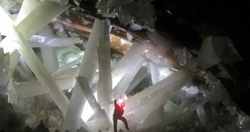 Mexico’s Mesmerizing (And Deadly) Cave Of Crystals