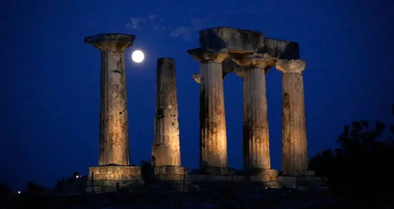 21 Super Amazing Shots From Last Night’s Supermoon