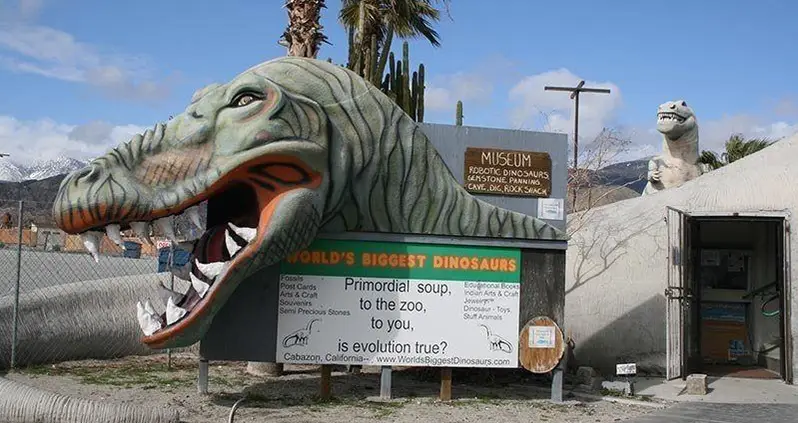 American Kitsch, Keeping Road Trips Interesting Through The Ages
