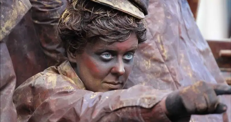 The Lives Of Living Statues