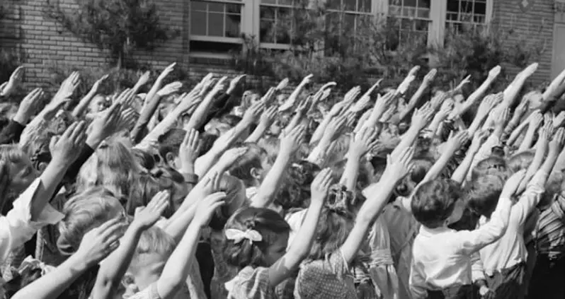 This Is How Americans Saluted The Flag Until 1942