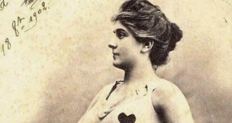 Women Of The Future, According To French Futurists In 1902