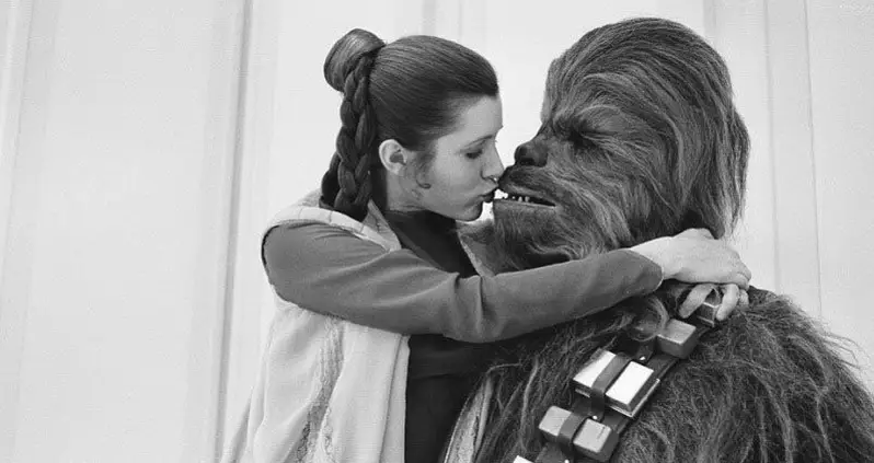 27 Vintage Behind-The-Scenes Star Wars Pictures