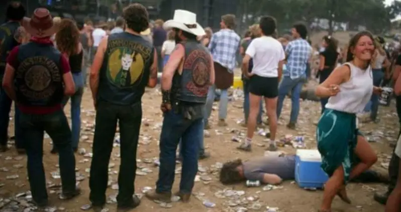 Internet K-Hole: An Addictive Lens To Life In The 70s And 80s