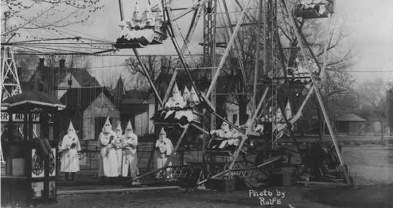 Photo Of The Day: How 41 Ku Klux Klan Members Ended Up On A Ferris Wheel