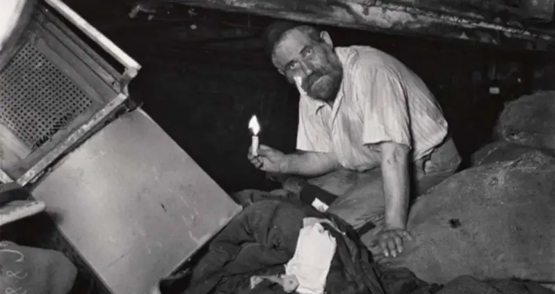 25 Haunting Photos Of Life Inside New York’s Tenements