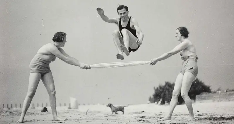 22 Vintage Photos Of Your Favorite Summer Pastimes